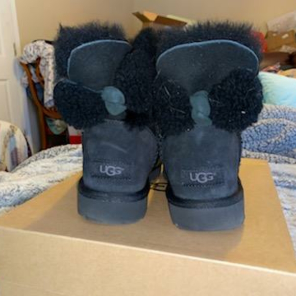 Authentic Ugg Australia boots - Picture 6 of 7
